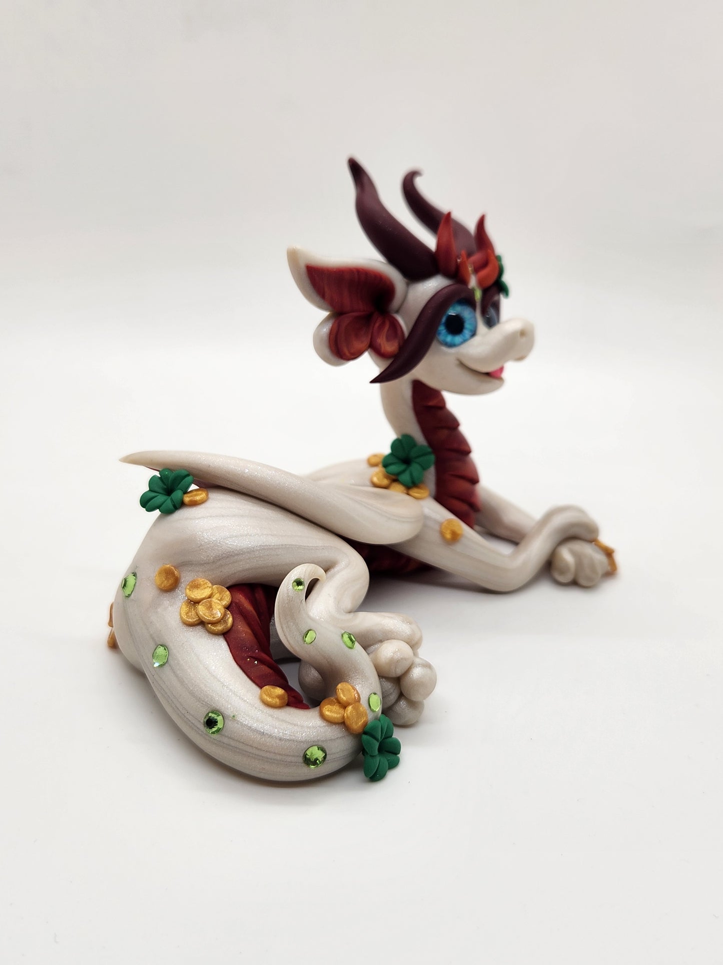 "Ádh" white and red dragon sculpture