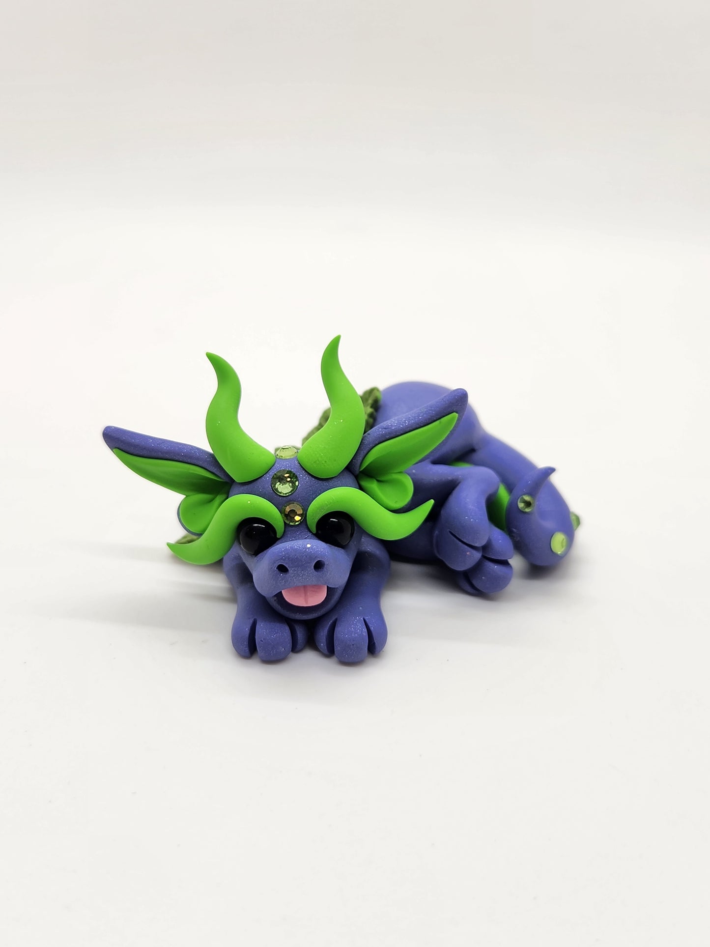 "Skunk" purple 420 dragon sculpture