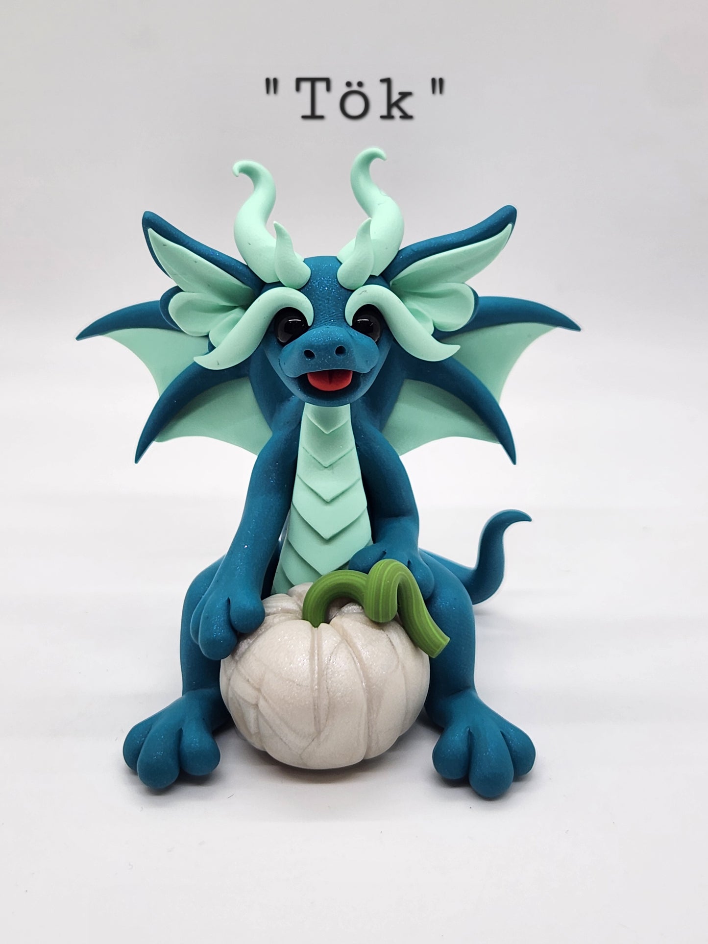 Small white pumpkin dragon sculptures, choose your color!