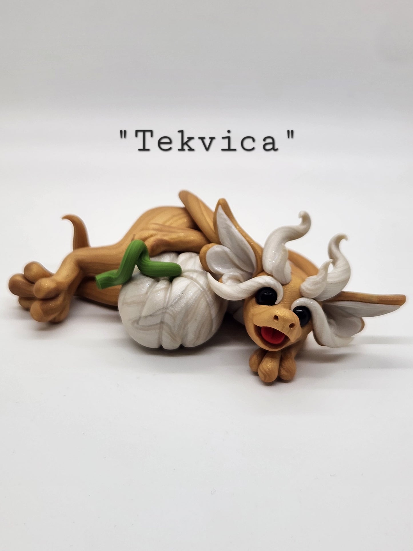 Small white pumpkin dragon sculptures, choose your color!