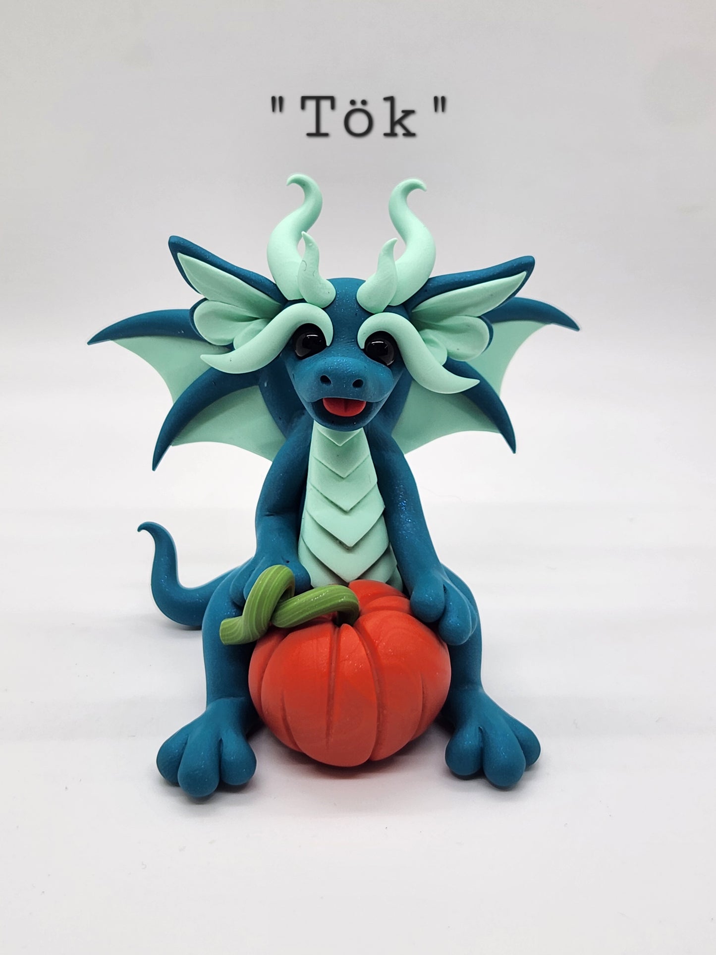 Small orange pumpkin dragon sculptures, choose your color!
